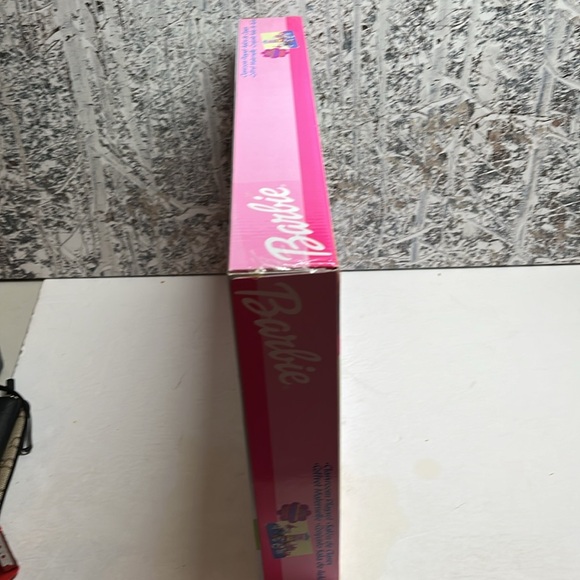 Barbie Classroom Playset Fun Learning at Kelly's Preschool 2002 #67427 - Picture 10 of 11